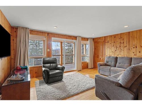 Family room - 169 Ch. Du Lac-Ouimet, Mont-Tremblant, QC - Indoor Photo Showing Living Room