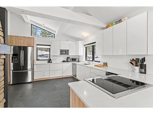 Kitchen - 169 Ch. Du Lac-Ouimet, Mont-Tremblant, QC - Indoor Photo Showing Kitchen With Upgraded Kitchen