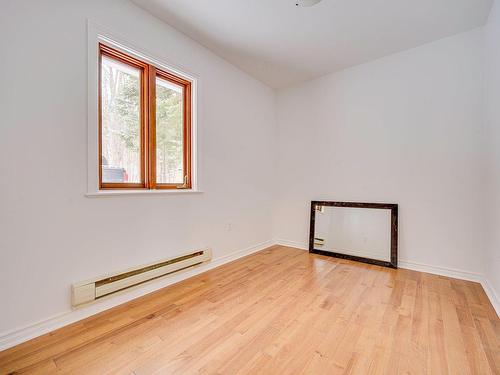 Bedroom - 46 383E Avenue, Saint-Hippolyte, QC - Indoor Photo Showing Other Room