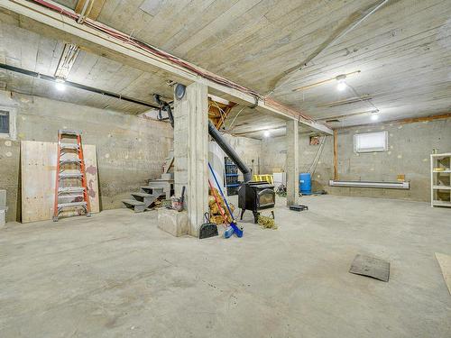 Basement - 46 383E Avenue, Saint-Hippolyte, QC - Indoor Photo Showing Basement