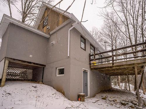 Back facade - 46 383E Avenue, Saint-Hippolyte, QC - Outdoor With Exterior