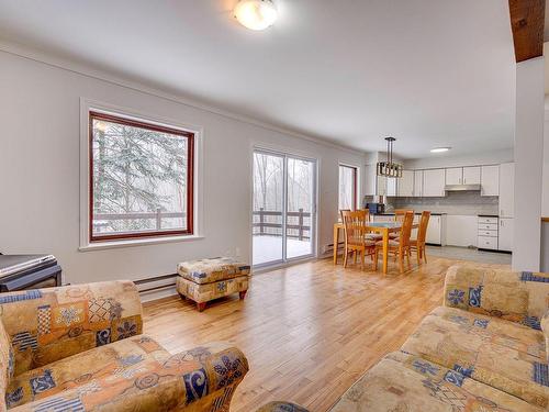 Living room - 46 383E Avenue, Saint-Hippolyte, QC - Indoor