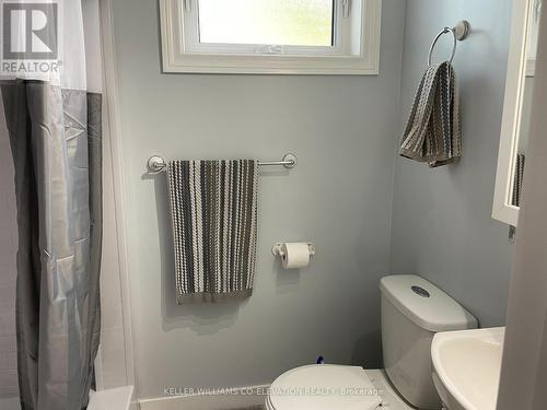 4 Knowland Drive, Toronto, ON - Indoor Photo Showing Bathroom