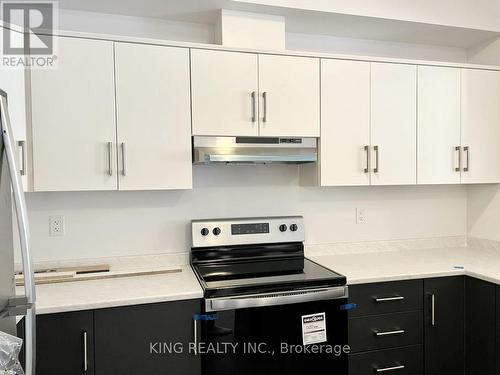 31 Elsegood Drive, Guelph, ON - Indoor Photo Showing Kitchen