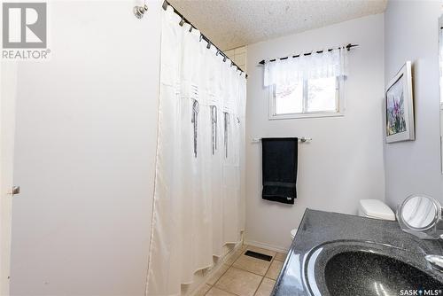 630 Forrester Road, Saskatoon, SK - Indoor