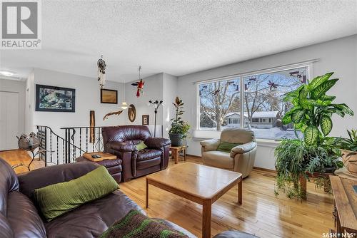 630 Forrester Road, Saskatoon, SK - Indoor Photo Showing Living Room