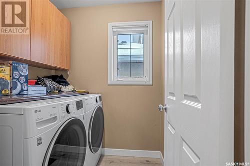 110 Maguire Court, Saskatoon, SK - Indoor Photo Showing Laundry Room