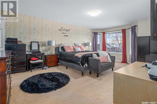 110 Maguire Court, Saskatoon, SK - Indoor Photo Showing Bedroom