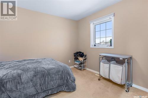 110 Maguire Court, Saskatoon, SK - Indoor Photo Showing Bedroom