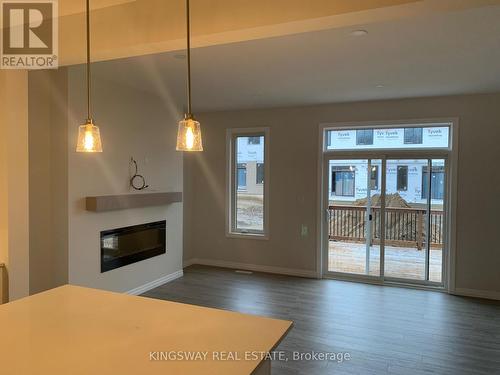 91 Keba Crescent, Tillsonburg, ON - Indoor Photo Showing Living Room With Fireplace