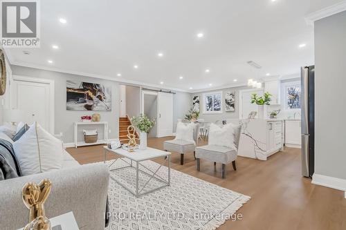 472 Three Valley Crescent, London, ON - Indoor Photo Showing Living Room