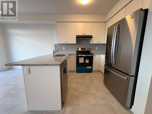 216 Port Crescent, Welland (774 - Dain City), ON - Indoor Photo Showing Kitchen