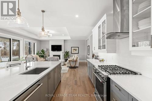 7080 Still Meadow Way, Ottawa, ON - Indoor Photo Showing Kitchen With Upgraded Kitchen