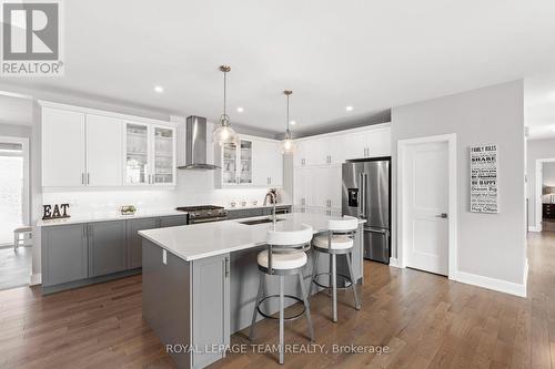 7080 Still Meadow Way, Ottawa, ON - Indoor Photo Showing Kitchen With Upgraded Kitchen