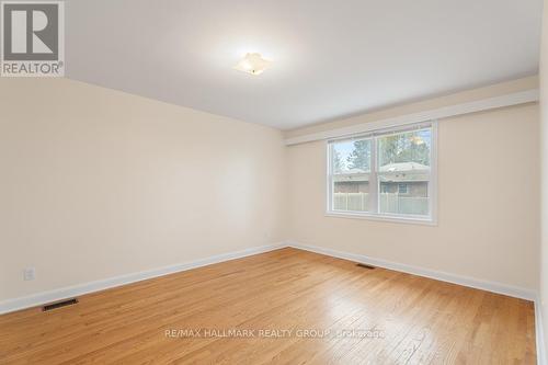 371 Billings Avenue W, Ottawa, ON - Indoor Photo Showing Other Room