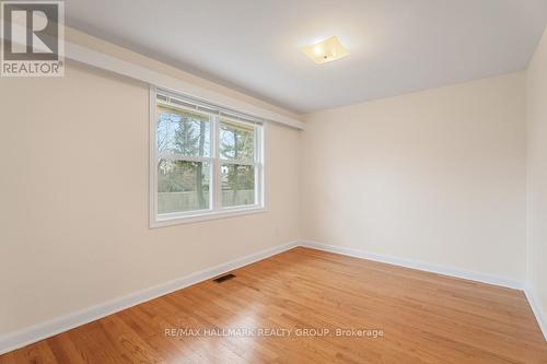 371 Billings Avenue W, Ottawa, ON - Indoor Photo Showing Other Room