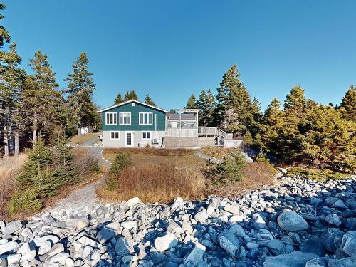 76 Edgewater Drive, White Point, NS 