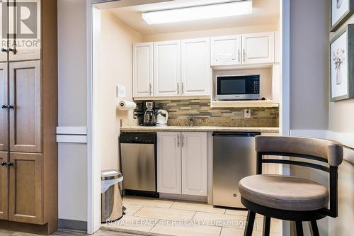 2006 - 750 Johnston Park Avenue, Collingwood, ON - Indoor Photo Showing Kitchen