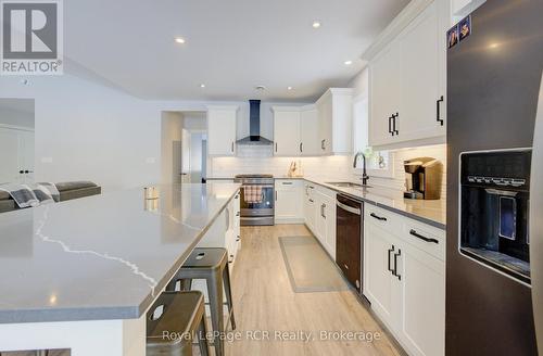 348 Augusta Street, West Grey (Ayton), ON - Indoor Photo Showing Kitchen With Upgraded Kitchen