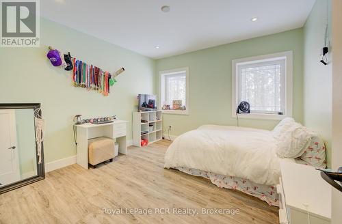 348 Augusta Street, West Grey (Ayton), ON - Indoor Photo Showing Bedroom