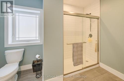 348 Augusta Street, West Grey (Ayton), ON - Indoor Photo Showing Bathroom