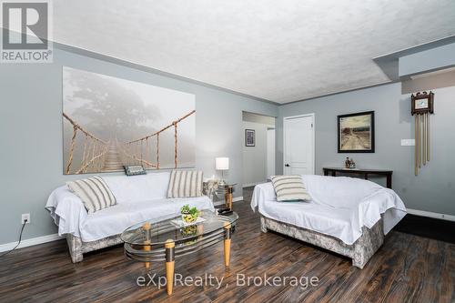 490 Saddler Street E, West Grey (Durham), ON - Indoor Photo Showing Bedroom