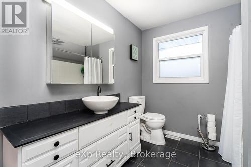 490 Saddler Street E, West Grey (Durham), ON - Indoor Photo Showing Bathroom