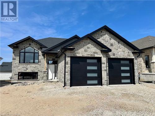 906 13Th Street, Hanover, ON - Outdoor With Facade