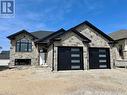 906 13Th Street, Hanover, ON  - Outdoor With Facade 