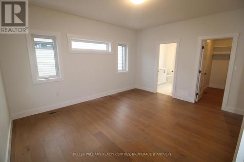 624 26Th Avenue, Hanover, ON - Indoor Photo Showing Other Room