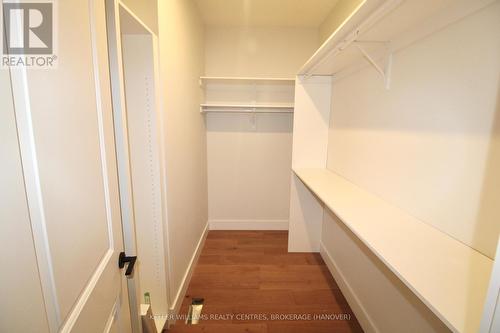 624 26Th Avenue, Hanover, ON - Indoor With Storage