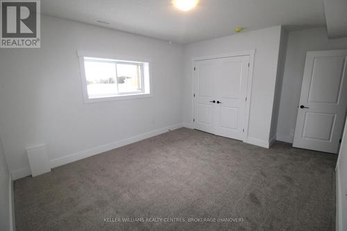 624 26Th Avenue, Hanover, ON - Indoor Photo Showing Other Room