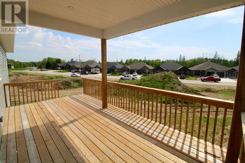 612 26Th Avenue, Hanover, ON - Outdoor With Deck Patio Veranda With Exterior