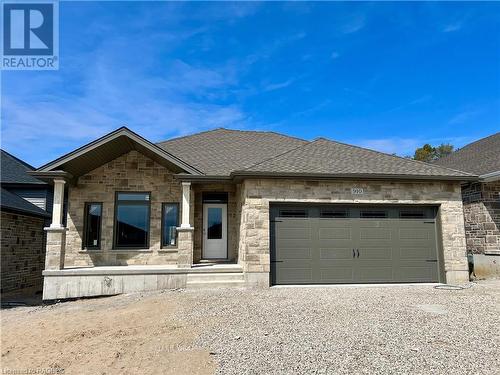 910 13Th Street, Hanover, ON - Outdoor With Facade