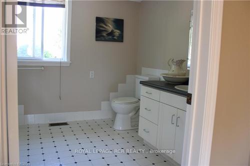 96 Main Street, Northern Bruce Peninsula, ON - Indoor Photo Showing Bathroom