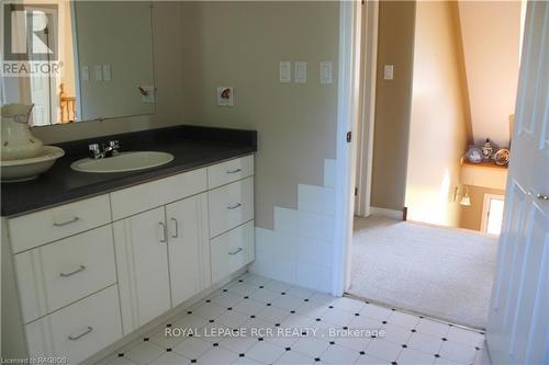 96 Main Street, Northern Bruce Peninsula, ON - Indoor Photo Showing Bathroom