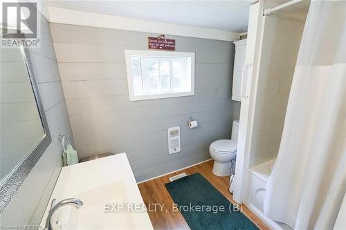 156639 Concession 7A, Chatsworth, ON - Indoor Photo Showing Bathroom