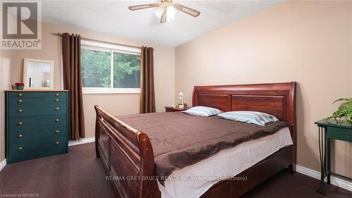 1477 Highway 6, South Bruce Peninsula, ON - Indoor Photo Showing Bedroom