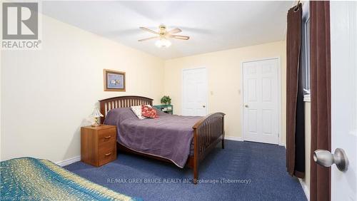 1477 Highway 6, South Bruce Peninsula, ON - Indoor Photo Showing Bedroom