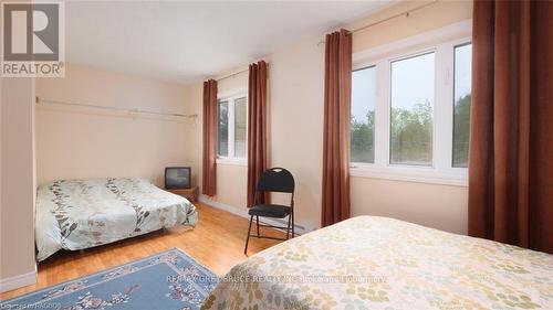 1477 Highway 6, South Bruce Peninsula, ON - Indoor Photo Showing Bedroom