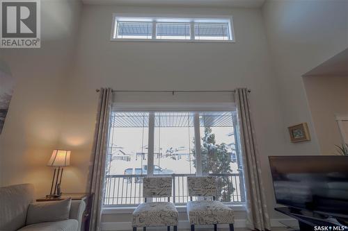 511 Cherry Lane, Warman, SK - Indoor Photo Showing Living Room