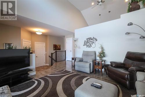 511 Cherry Lane, Warman, SK - Indoor Photo Showing Living Room