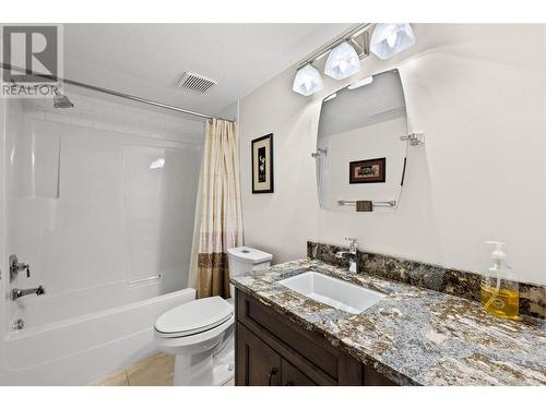 189 Trophy Court, Kamloops, BC - Indoor Photo Showing Bathroom