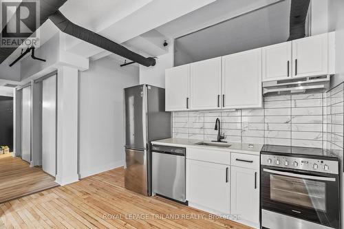 306 - 330 Clarence Street, London, ON - Indoor Photo Showing Kitchen With Stainless Steel Kitchen With Upgraded Kitchen