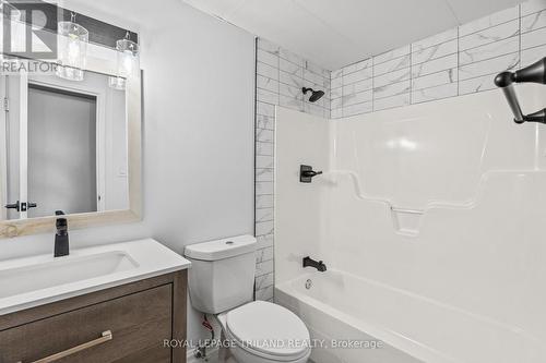 306 - 330 Clarence Street, London, ON - Indoor Photo Showing Bathroom