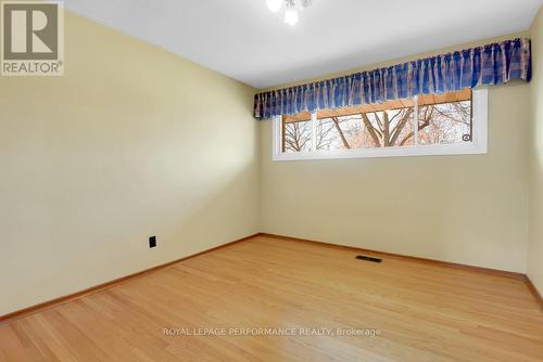 816 Dickens Avenue, Ottawa, ON - Indoor Photo Showing Other Room