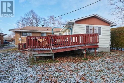 816 Dickens Avenue, Ottawa, ON - Outdoor With Deck Patio Veranda