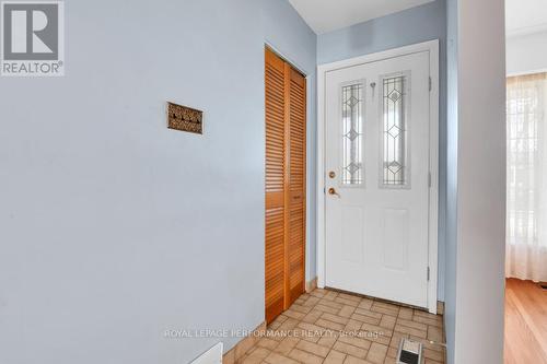 816 Dickens Avenue, Ottawa, ON - Indoor Photo Showing Other Room