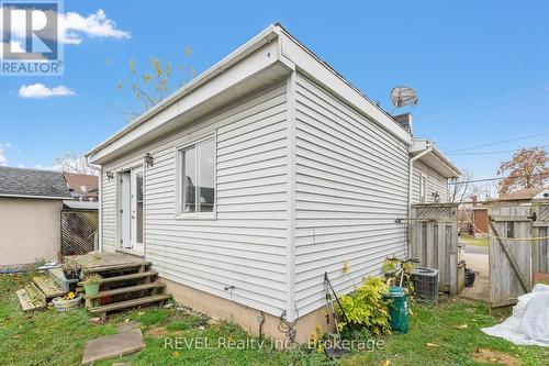 24 Lyndon Street W, Thorold (557 - Thorold Downtown), ON - Outdoor