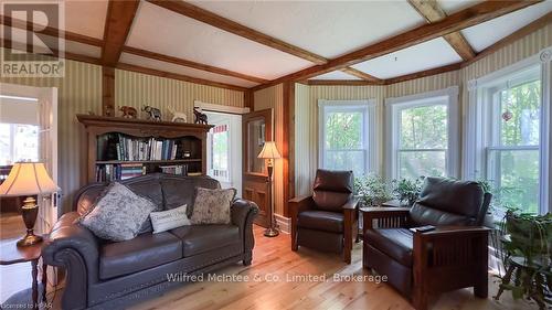 43 Mitchell Street, South Bruce, ON - Indoor Photo Showing Living Room